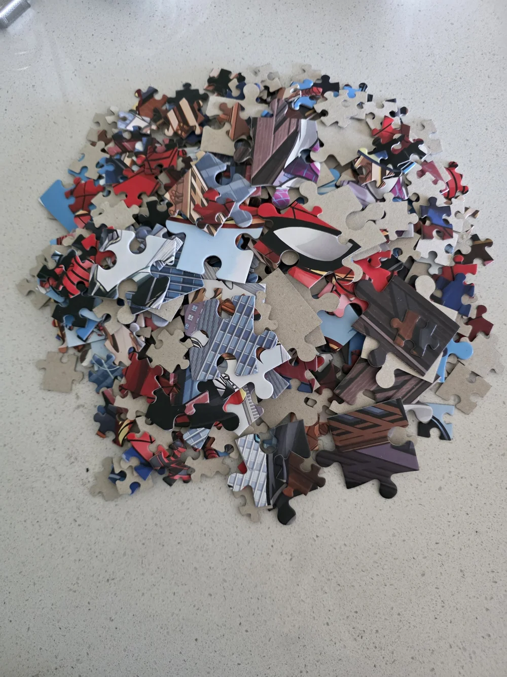 Marvel Spider-Man 400-Piece Puzzle - Red & Blue 396 Pieces 4 Pieces Missing